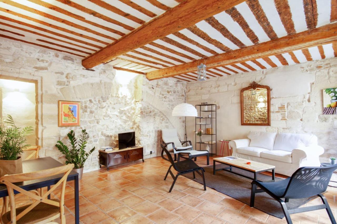 Charming Traditional Flat With Garage At The Heart Of - Welkeys